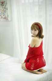 韩国红色毛衣可爱美女高清手机壁纸