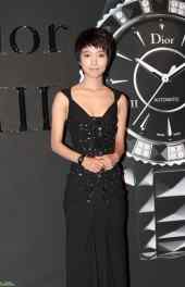 影视演员王珞丹Dior红毯手机壁纸