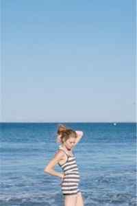 夏日海边超气质欧美美女手机高清壁纸下载