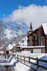 唯美瑞士冬日雪景