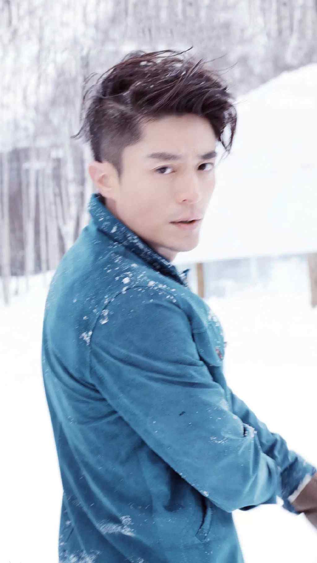 胡歌霍建華《冬季戀哥》北海道嬉雪，精彩暖萌視頻讓粉絲們直呼甜暈了！ | 時尚華爾滋