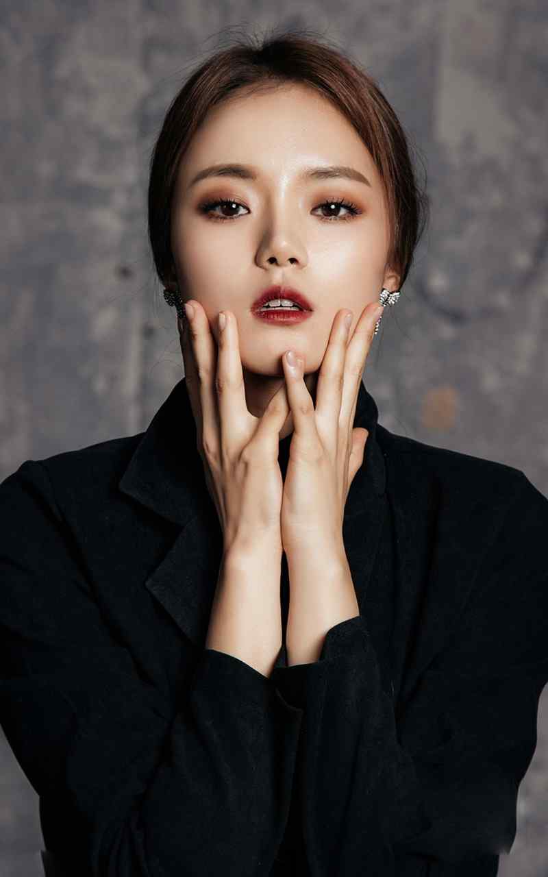 韩国演员高宝洁时尚写真高清高清手机壁纸1下载