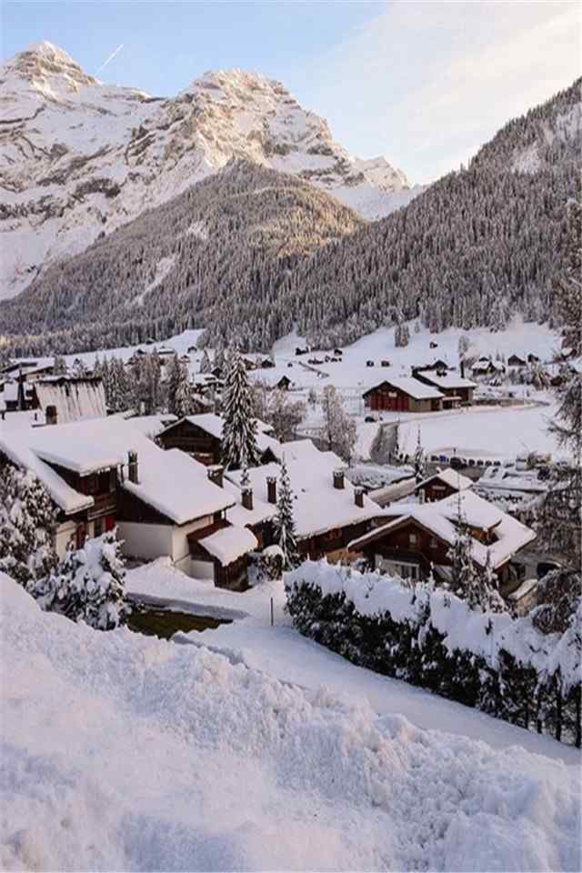 唯美瑞士冬日雪景高清手机壁纸