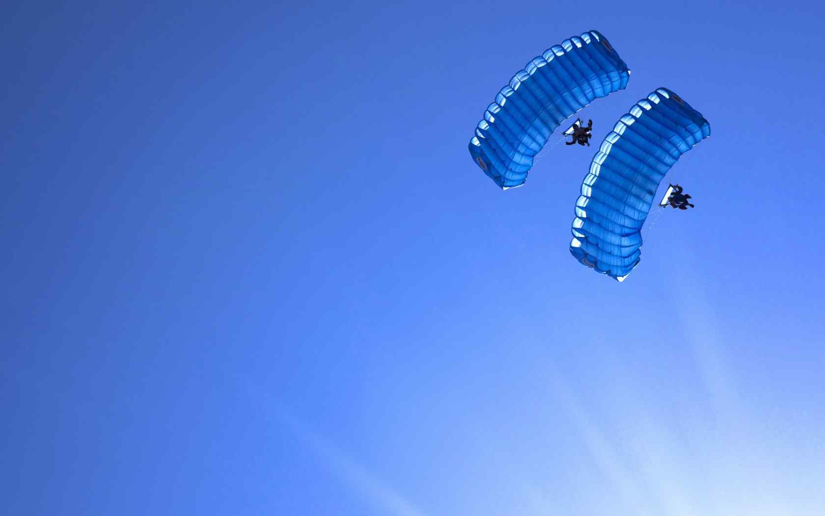 勇敢者的运动跳伞运动高清图片电脑桌面壁纸