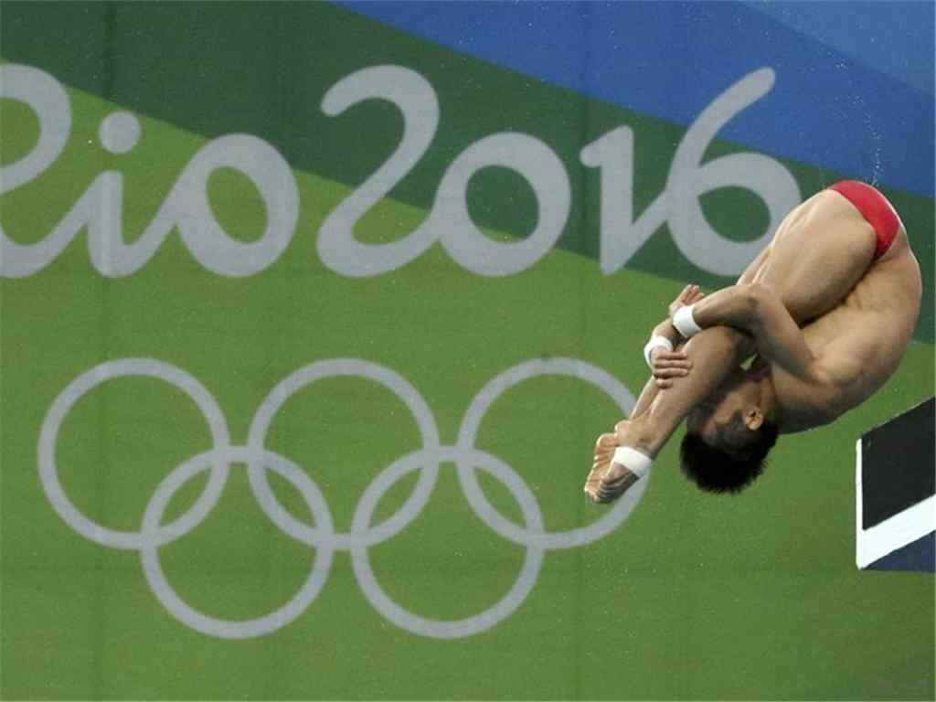 2016里约奥运跳水冠军陈艾森领奖图片桌面壁纸