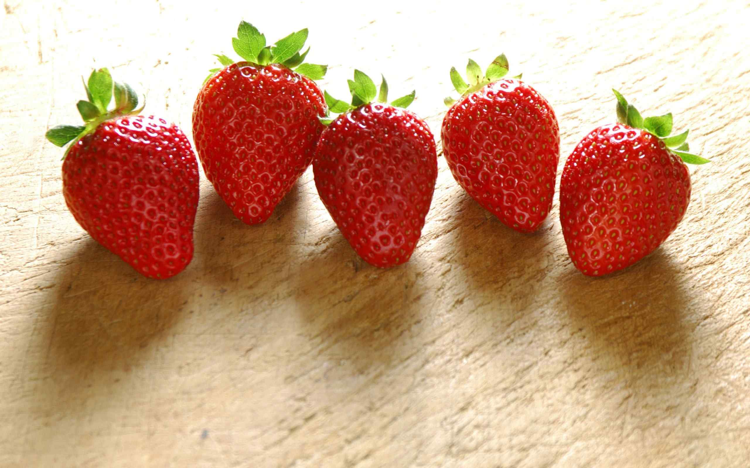 新鲜水果草莓高清壁纸