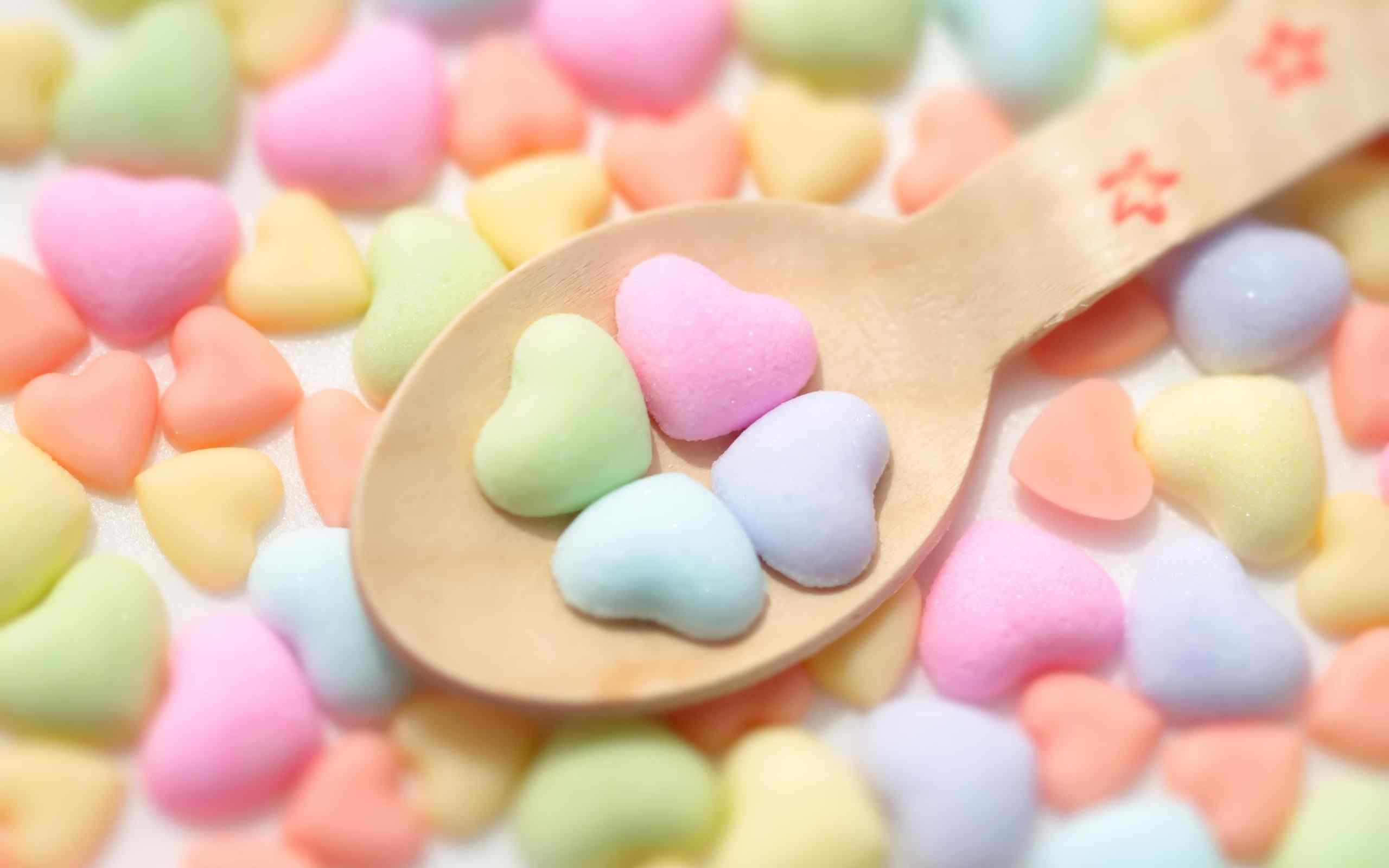爱心形状糖果甜美爱情壁纸