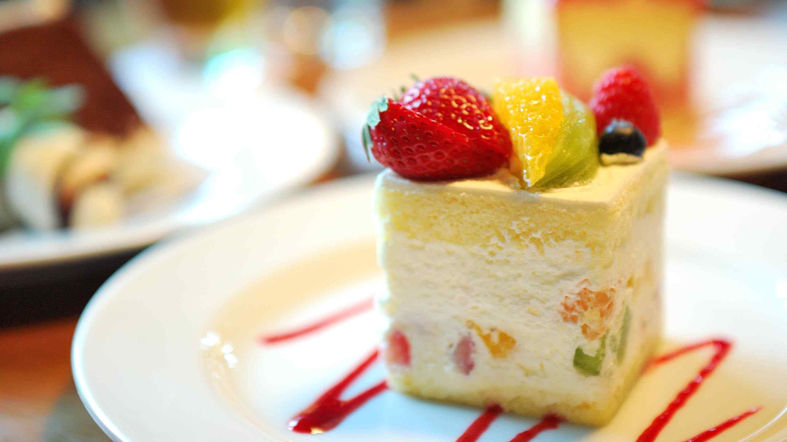 水果奶冻蛋糕高清桌面壁纸