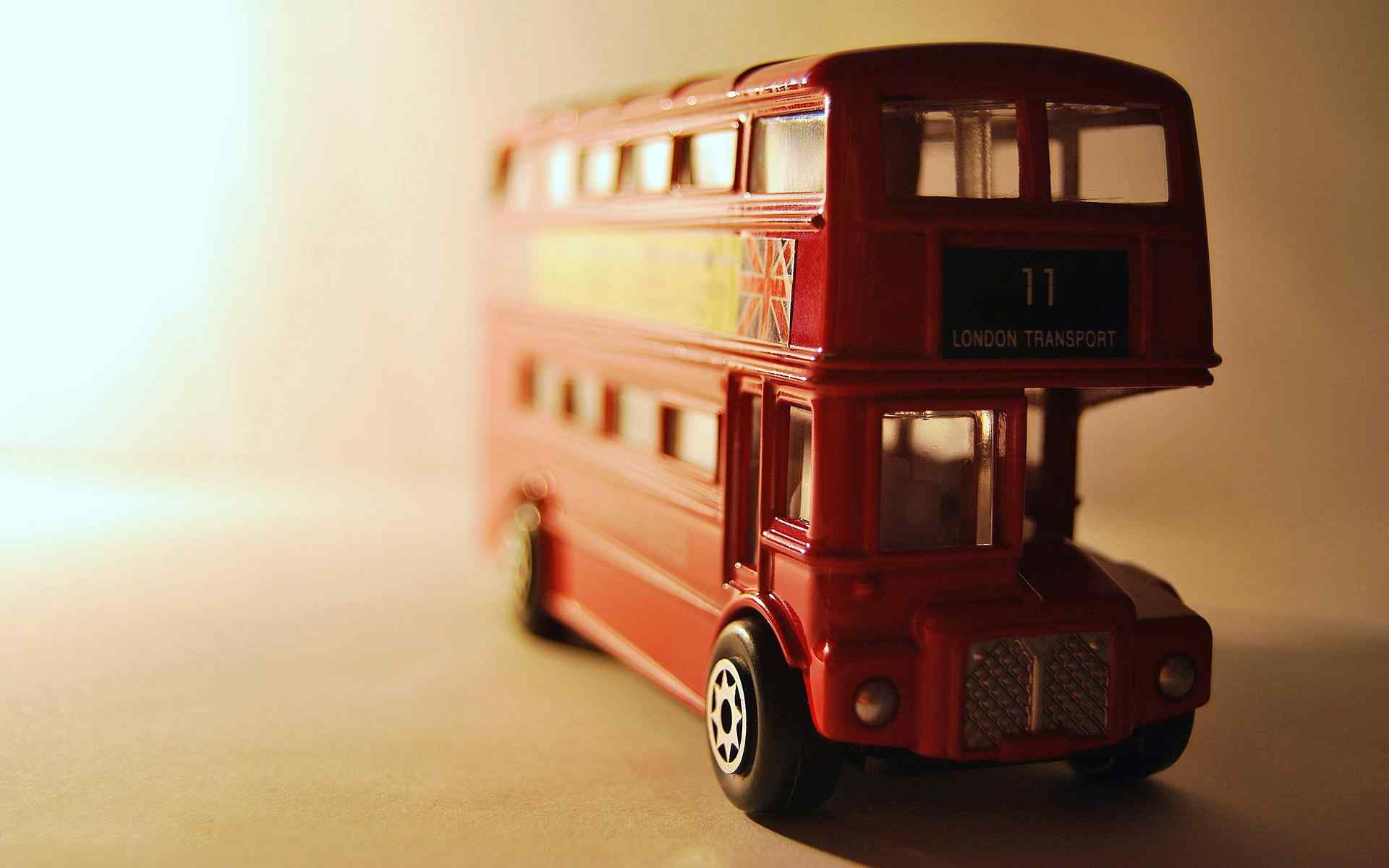 微型复古玩具巴士创意桌面壁纸