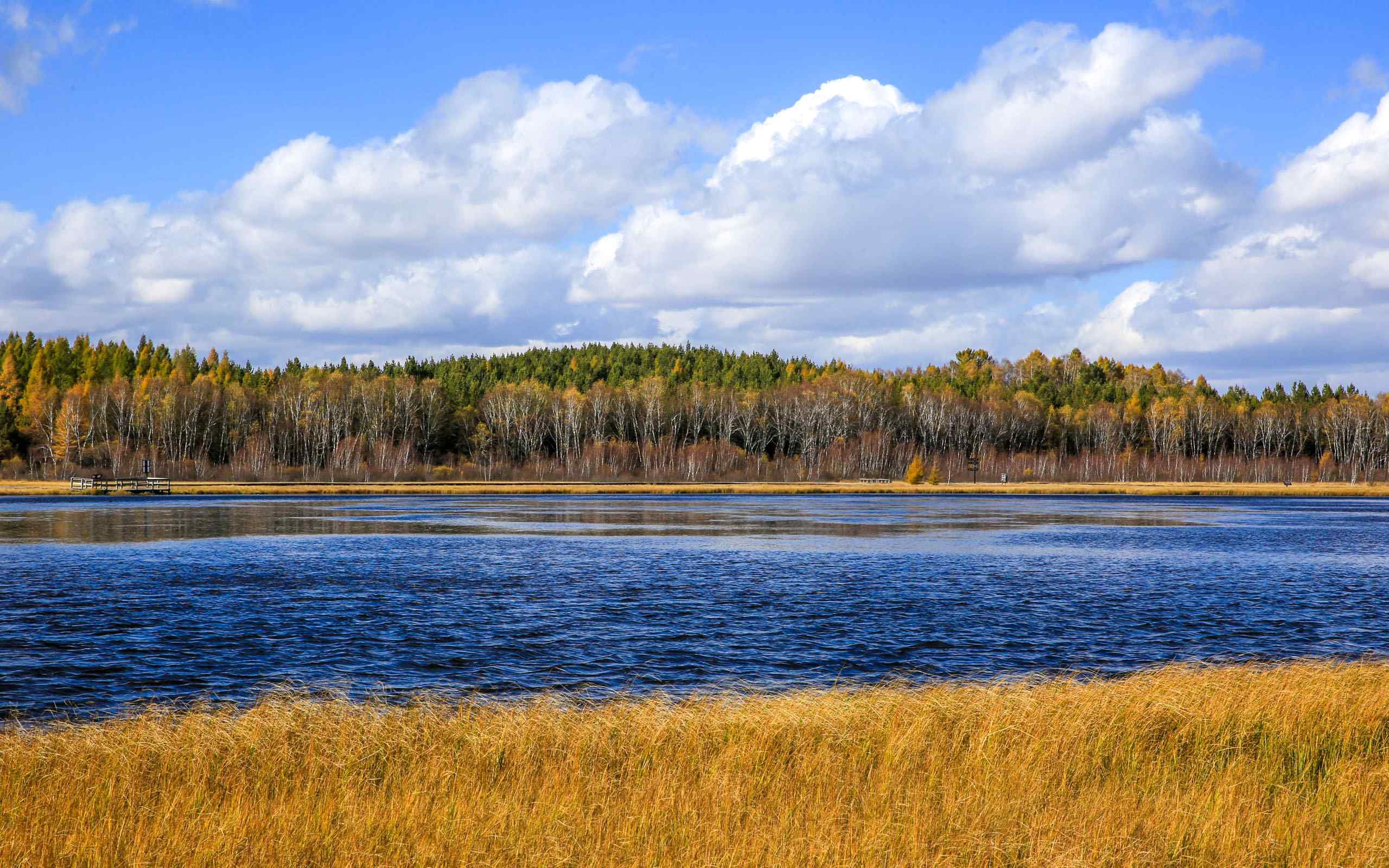 美丽的七星湖湿地自然风景桌面壁纸