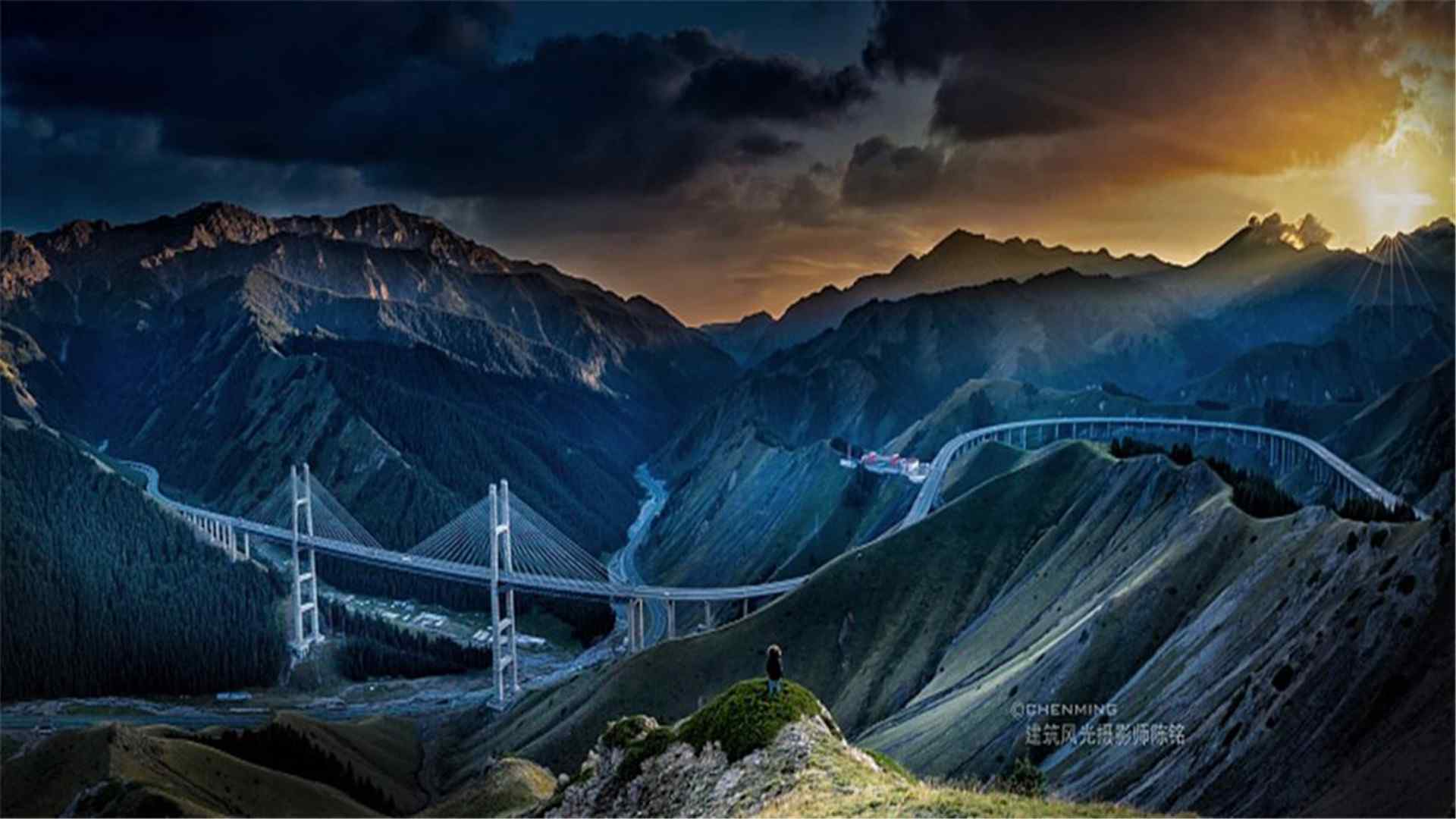 美丽的新疆天山山脉夕阳风景高清壁纸