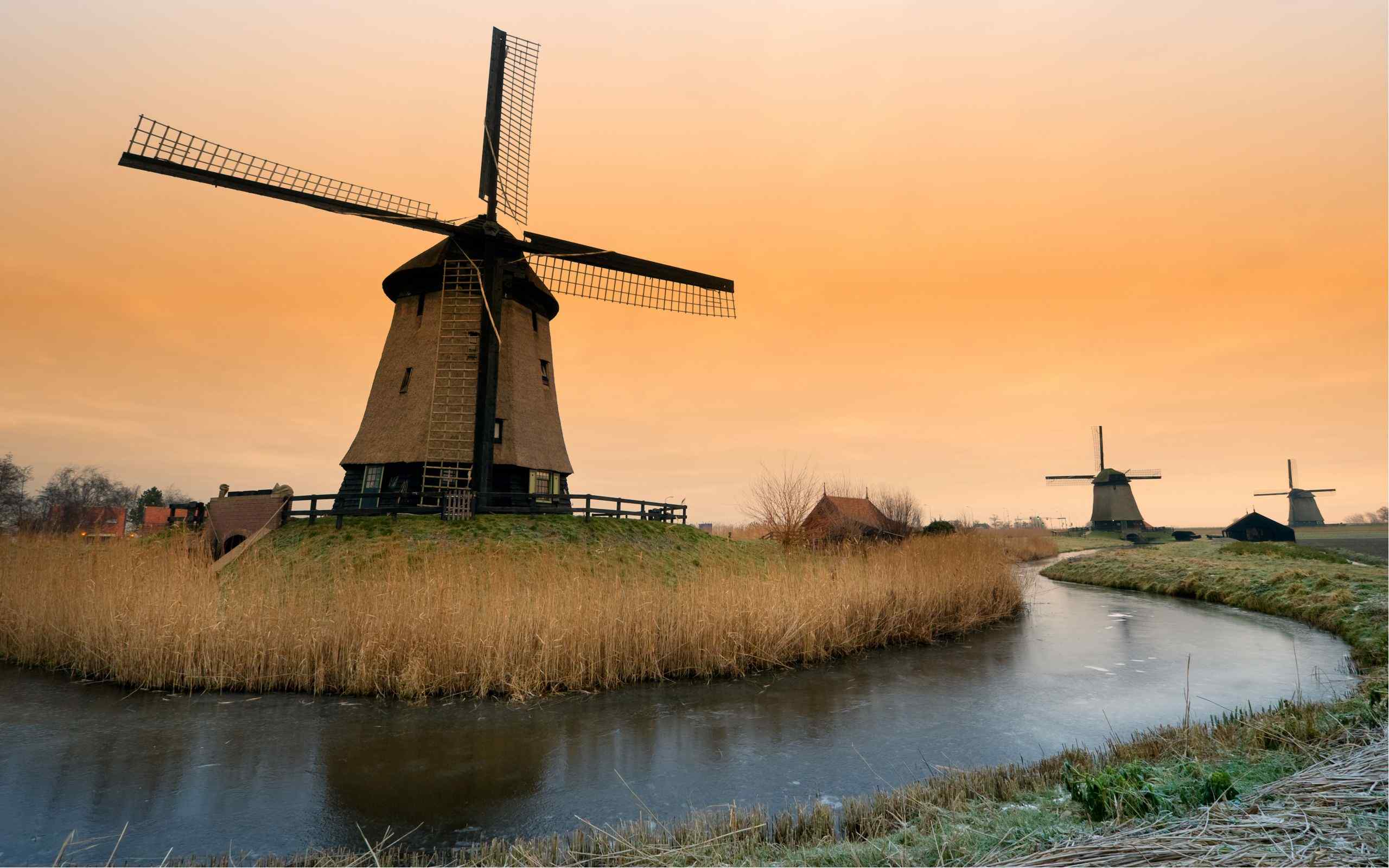 唯美荷兰风车风景图片桌面壁纸