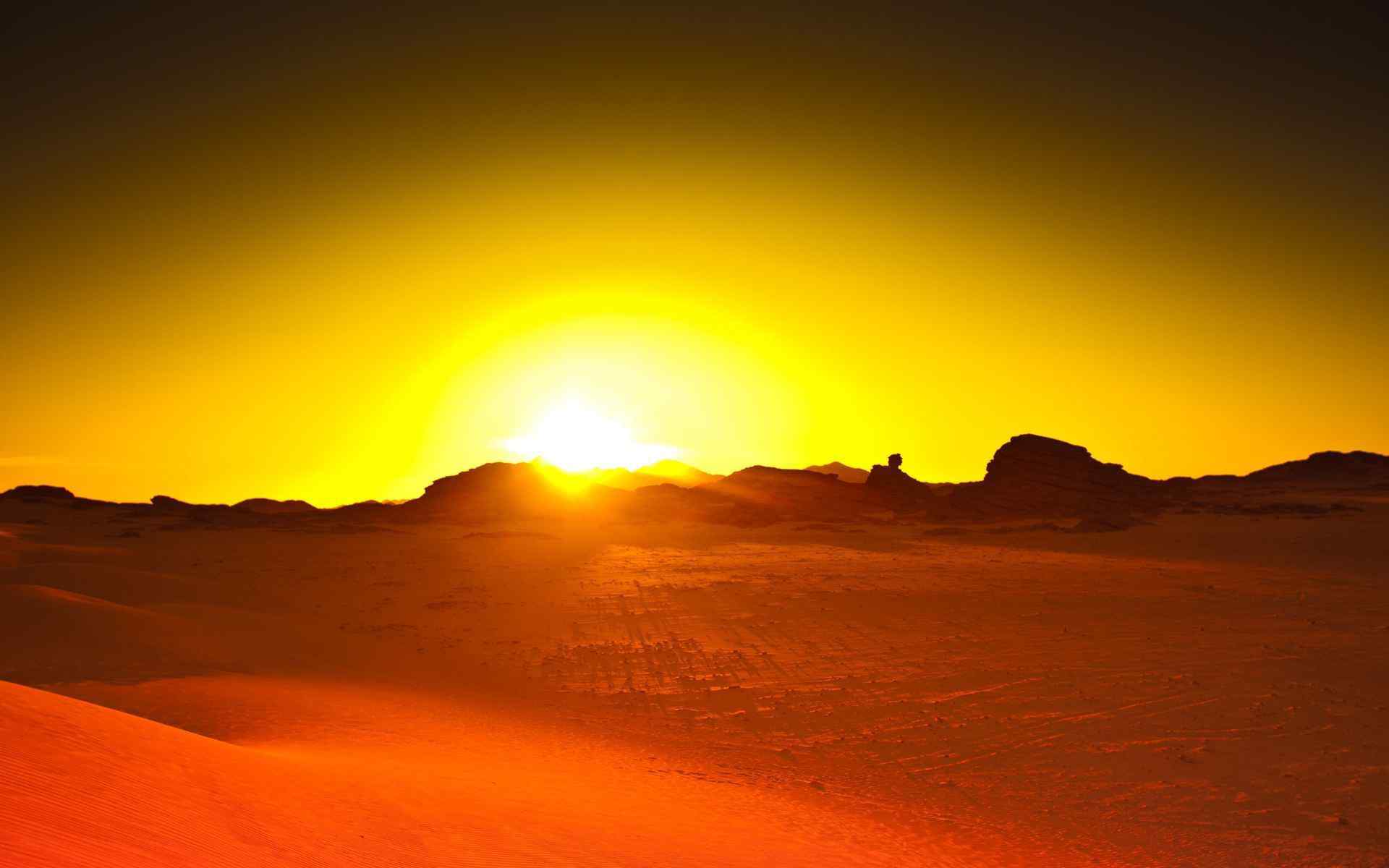 独特的沙漠阳光风景桌面壁纸