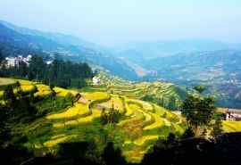 唯美清新的肇兴侗寨风景图片高清壁纸