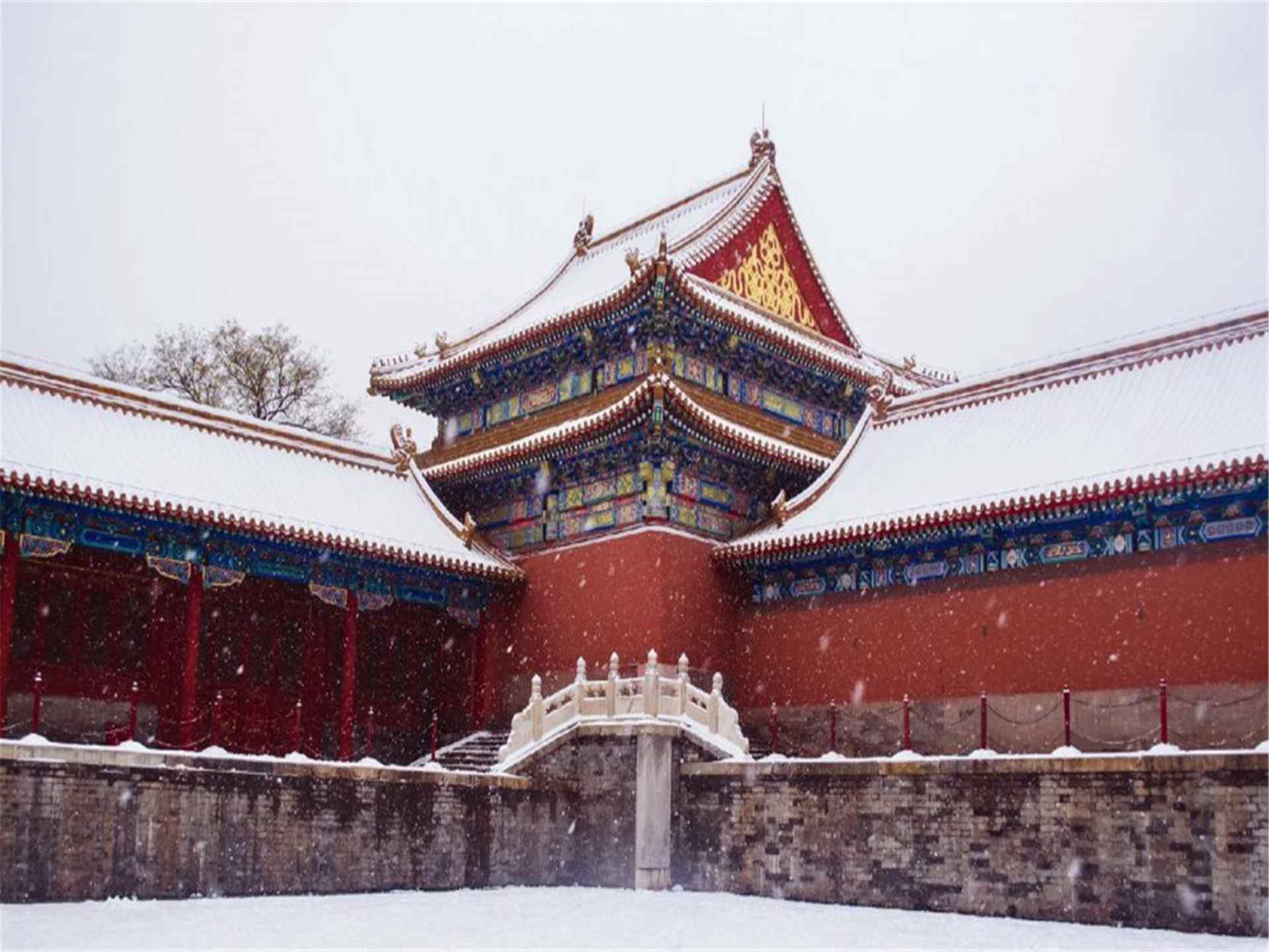 美丽的北京故宫雪景图片桌面壁纸