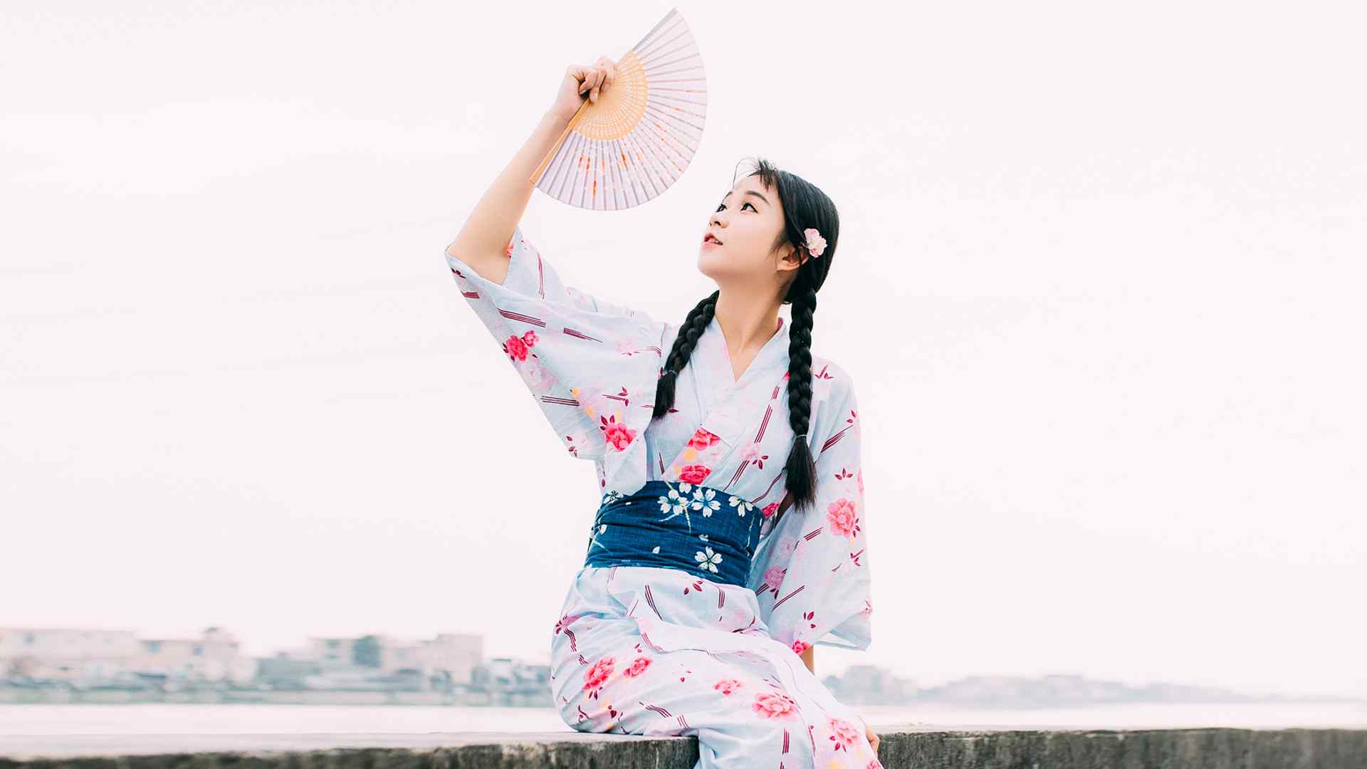 可爱日系美女和服写真高清壁纸