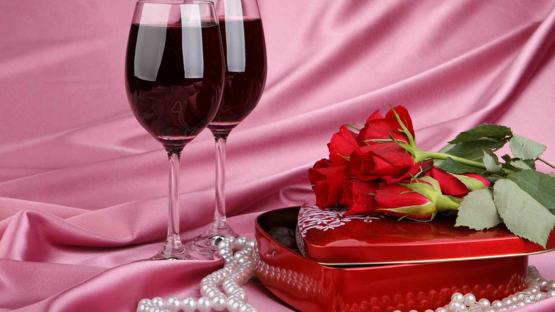 法式浪漫——红酒与宝榭香水_餐桌