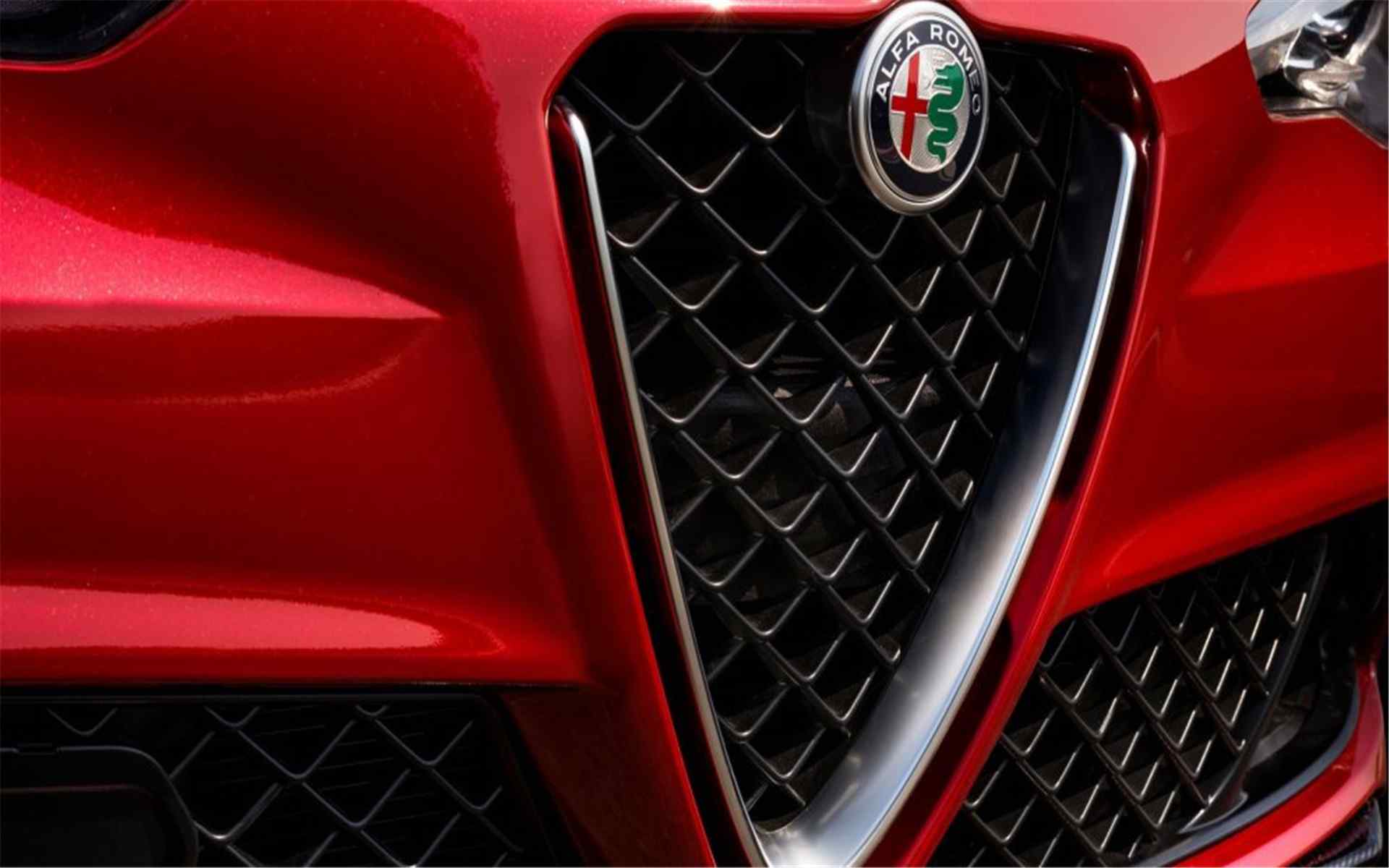 高看的Alfa Romeo高清汽车图片