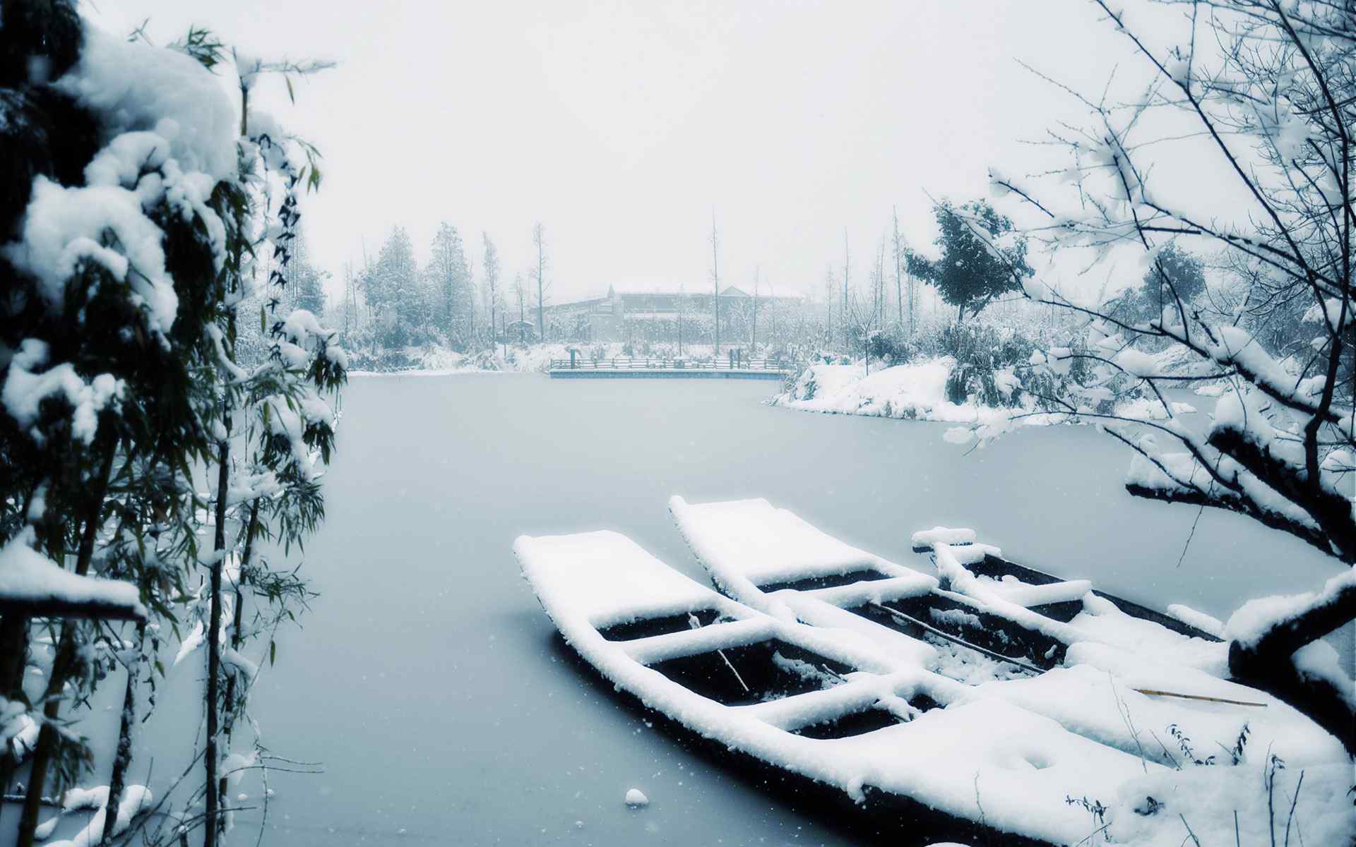 冬季唯美雪山景色高清图片桌面壁纸